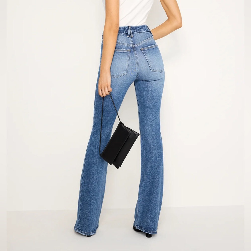 Good American Good Classic Slim Bootcut Jeans - Picture 2 of 10